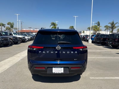 2024 Nissan Pathfinder SV
