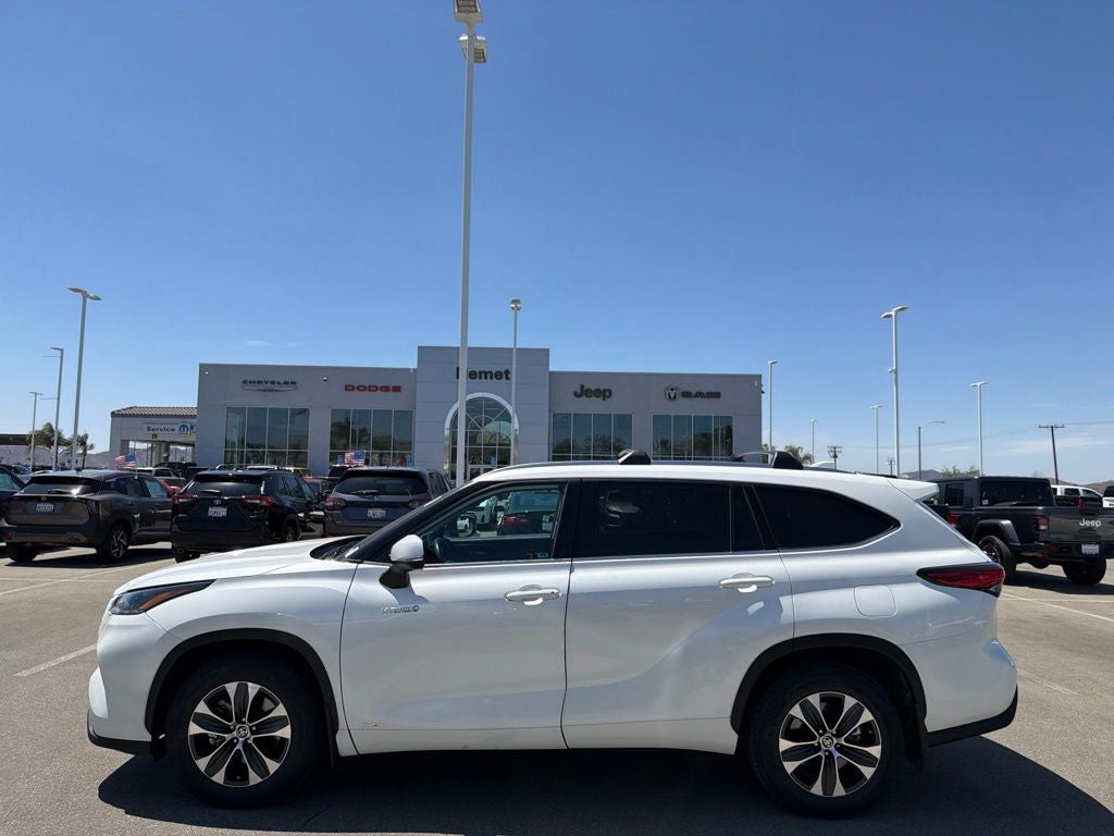 2021 Toyota Highlander Hybrid XLE