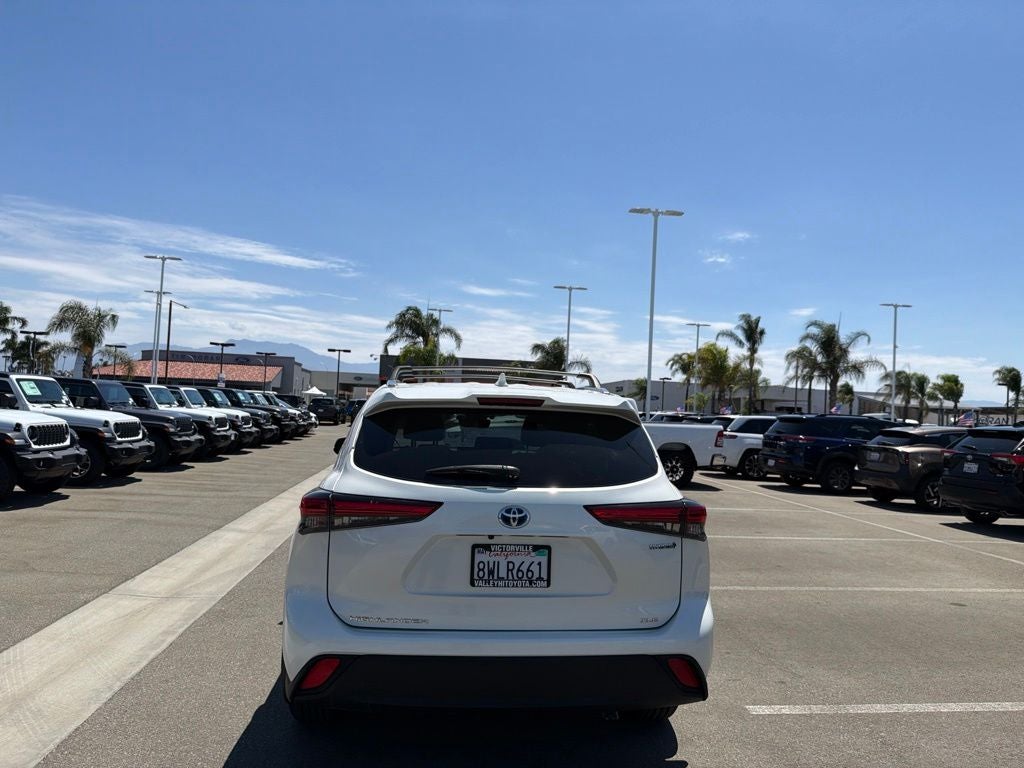 2021 Toyota Highlander Hybrid XLE