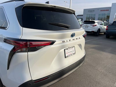 2022 Toyota Sienna XLE