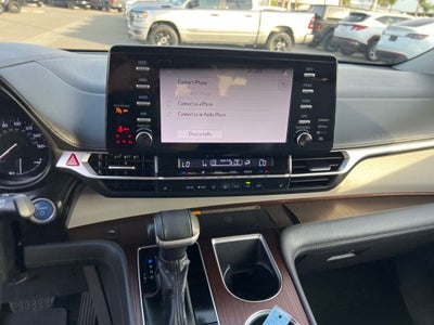 2022 Toyota Sienna XLE