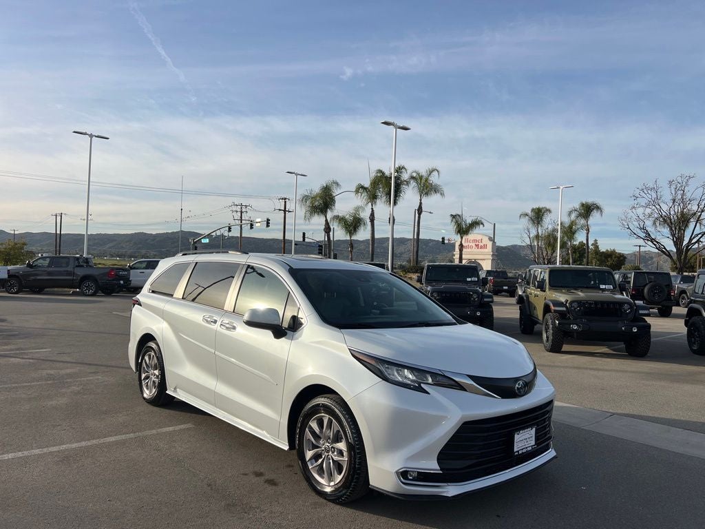 2022 Toyota Sienna XLE