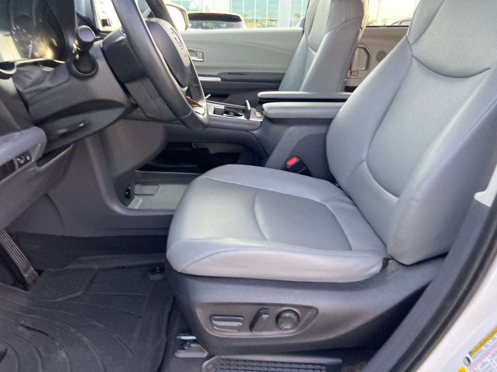 2022 Toyota Sienna XLE