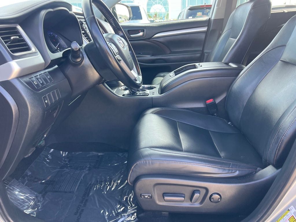 2019 Toyota Highlander SE