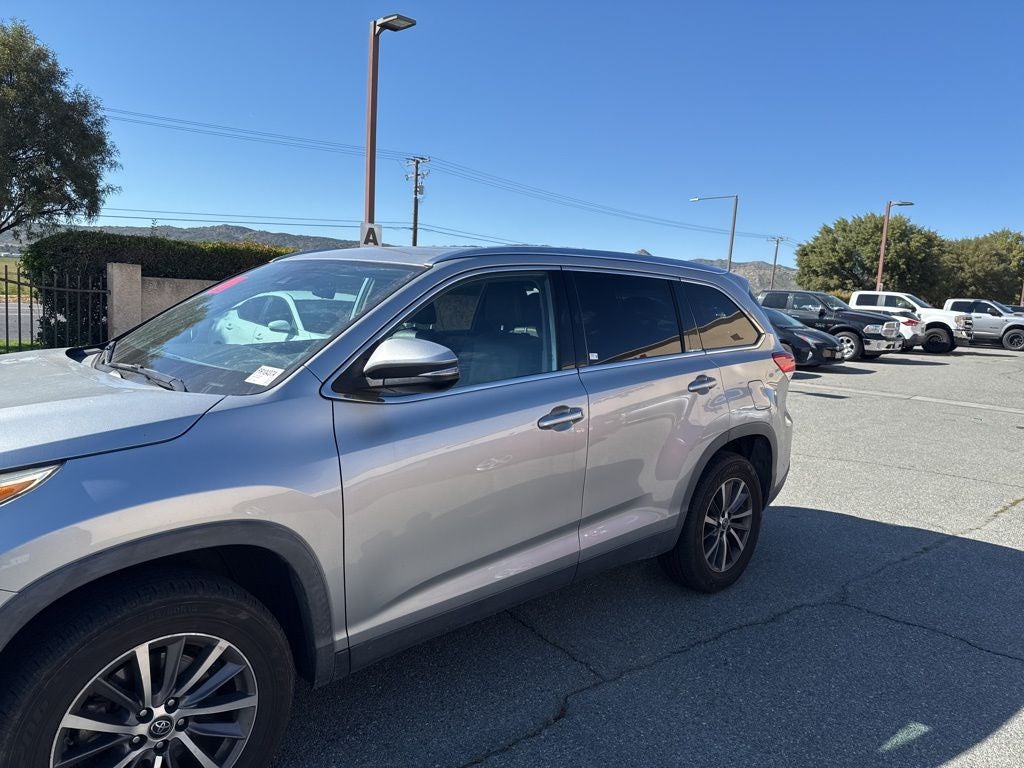 2019 Toyota Highlander SE