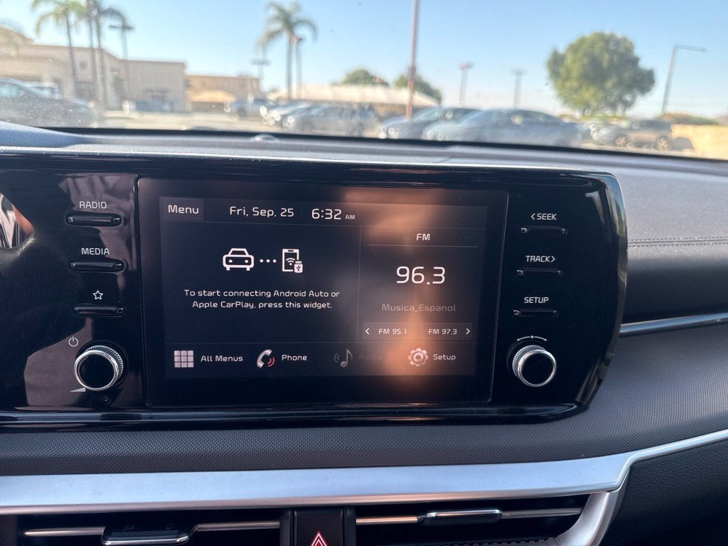2022 Kia K5 LXS
