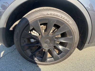 2024 Tesla Model Y Long Range
