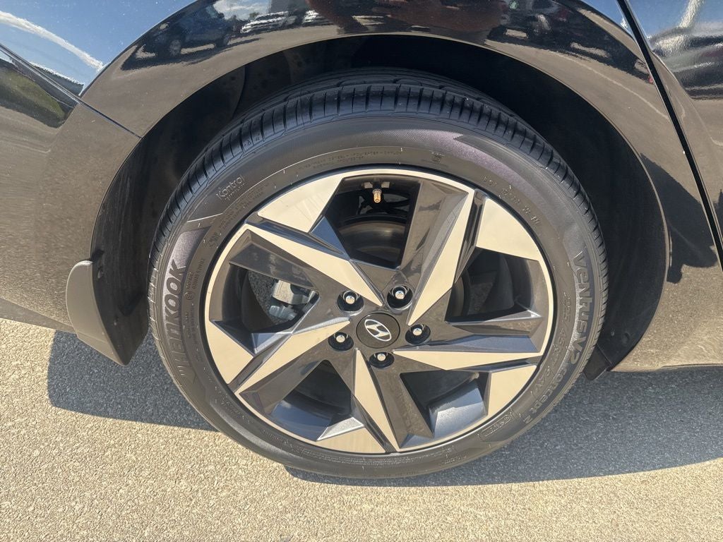 2022 Hyundai Elantra Limited