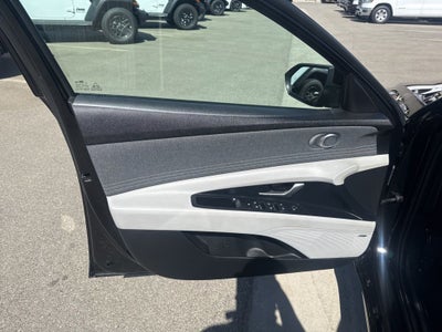 2022 Hyundai Elantra Limited