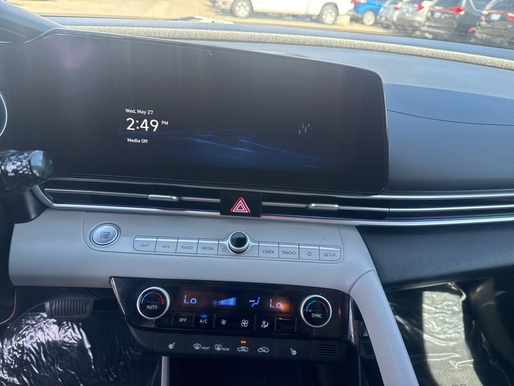 2022 Hyundai Elantra Limited