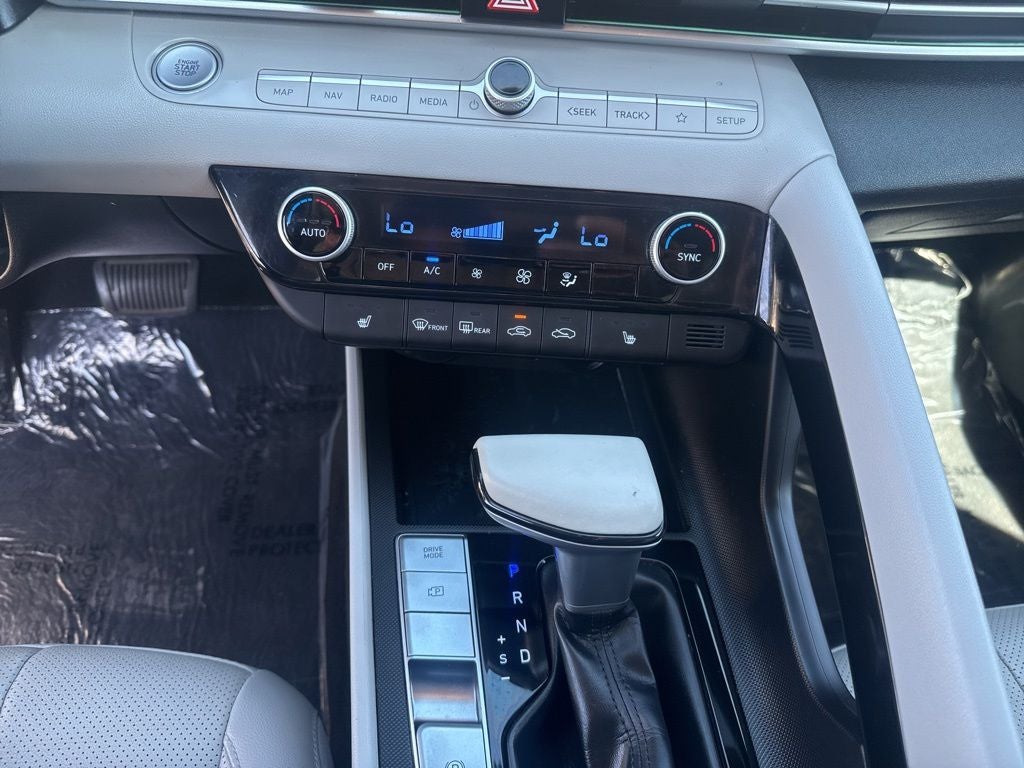 2022 Hyundai Elantra Limited