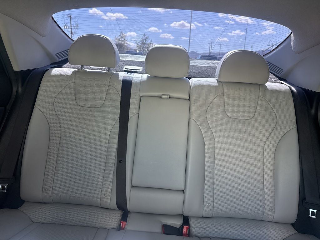 2022 Hyundai Elantra Limited