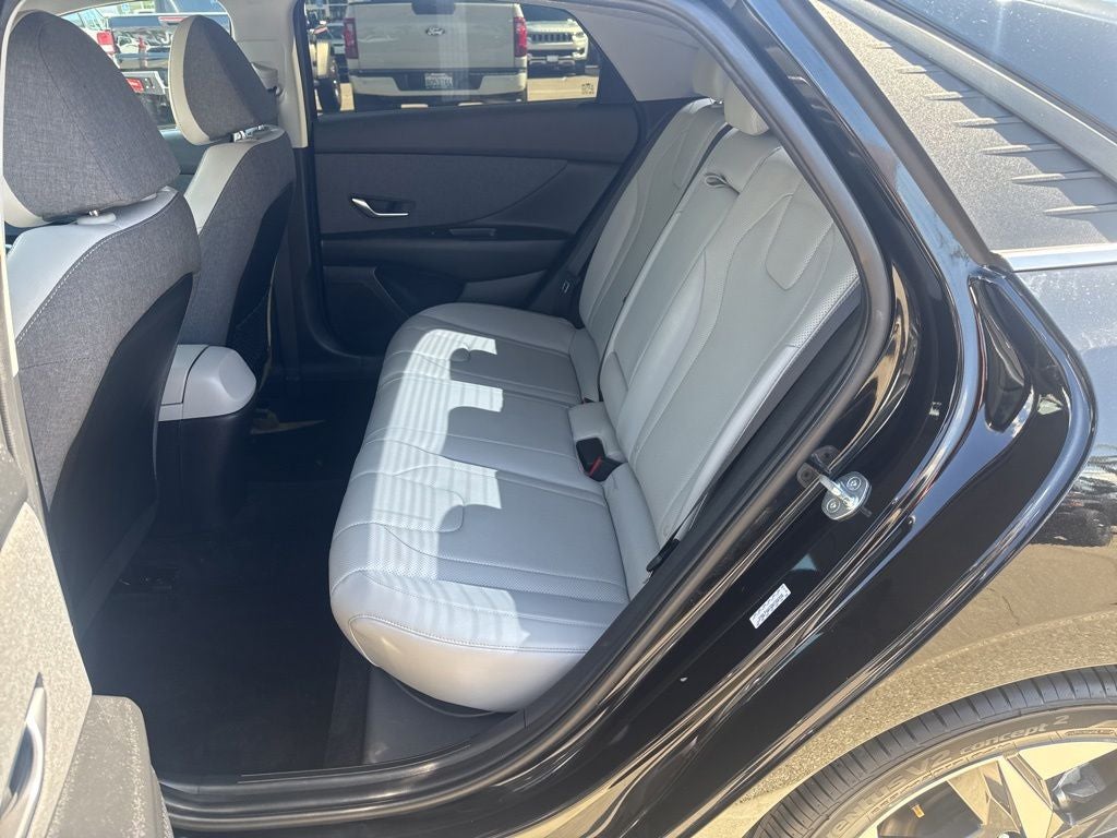 2022 Hyundai Elantra Limited