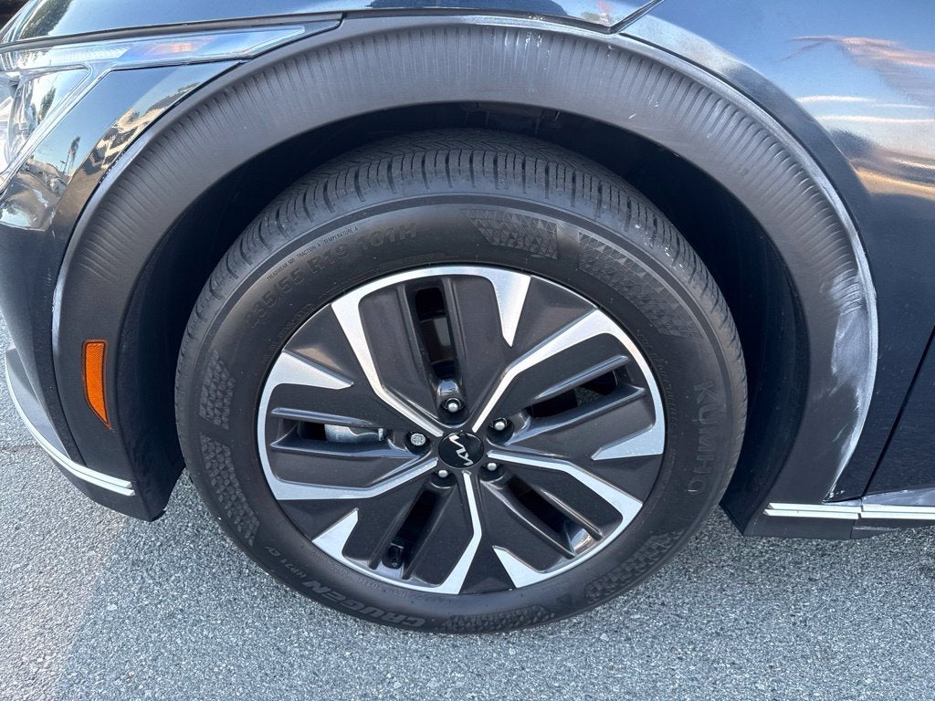 2024 Kia EV6 Light