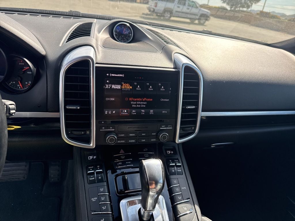 2018 Porsche Cayenne Base