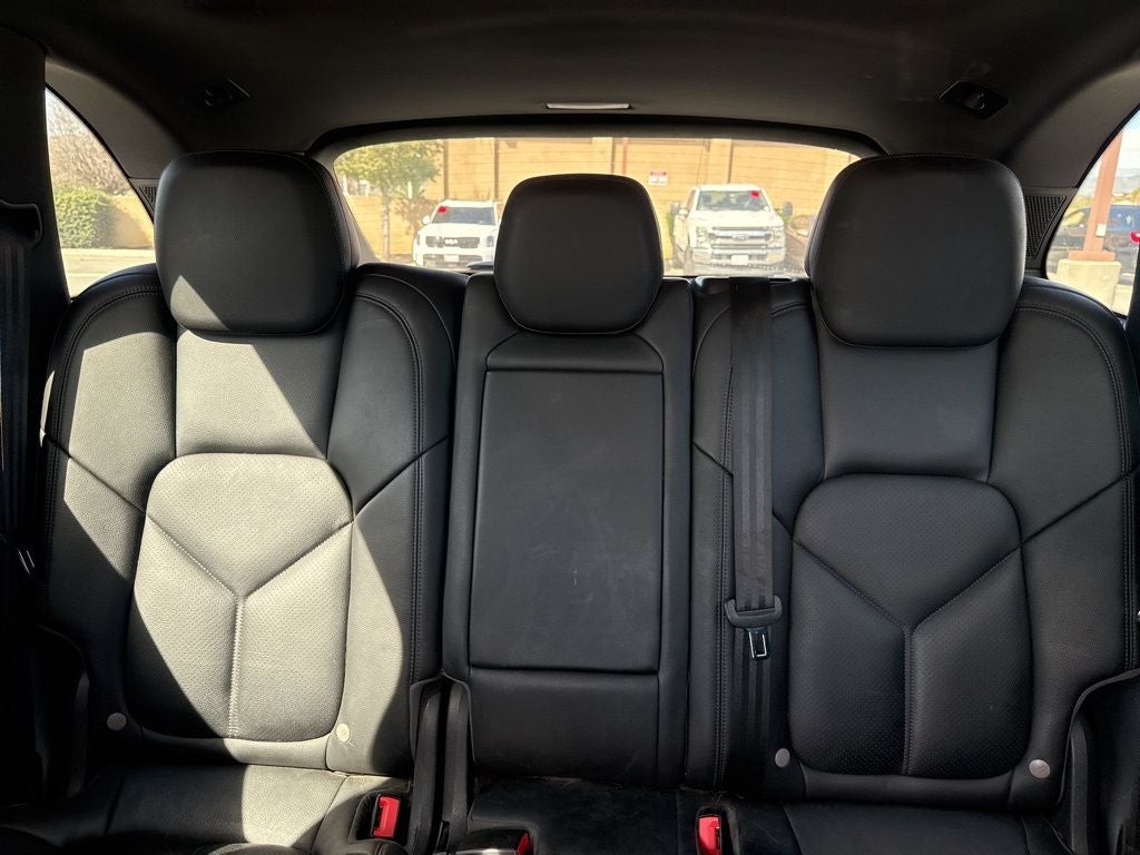 2018 Porsche Cayenne Base