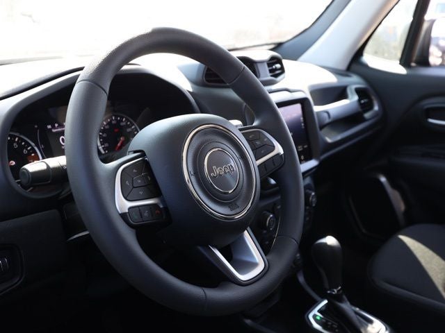 2023 Jeep Renegade Latitude 4X4 SUV