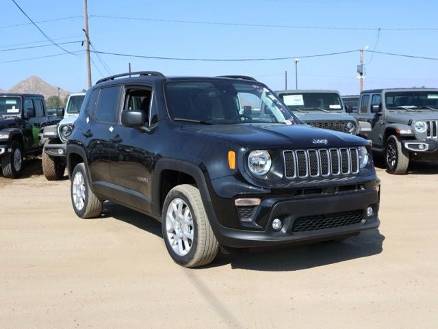 2023 Jeep Renegade Latitude 4X4 SUV