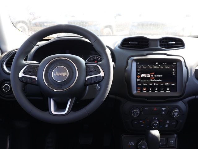 2023 Jeep Renegade Latitude 4X4 SUV