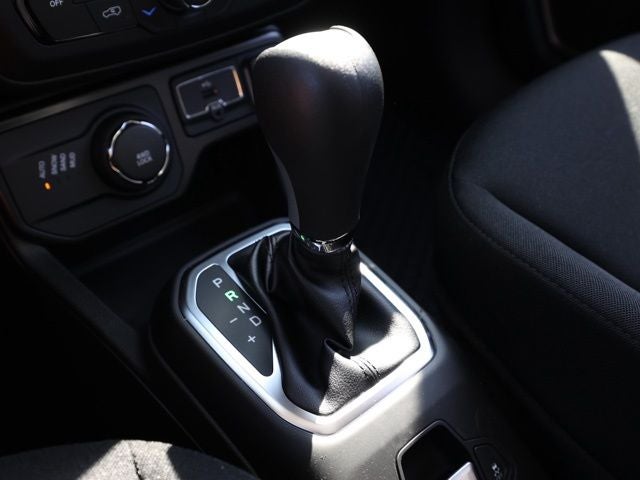 2023 Jeep Renegade Latitude 4X4 SUV