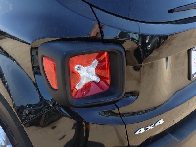 2023 Jeep Renegade Latitude 4X4 SUV